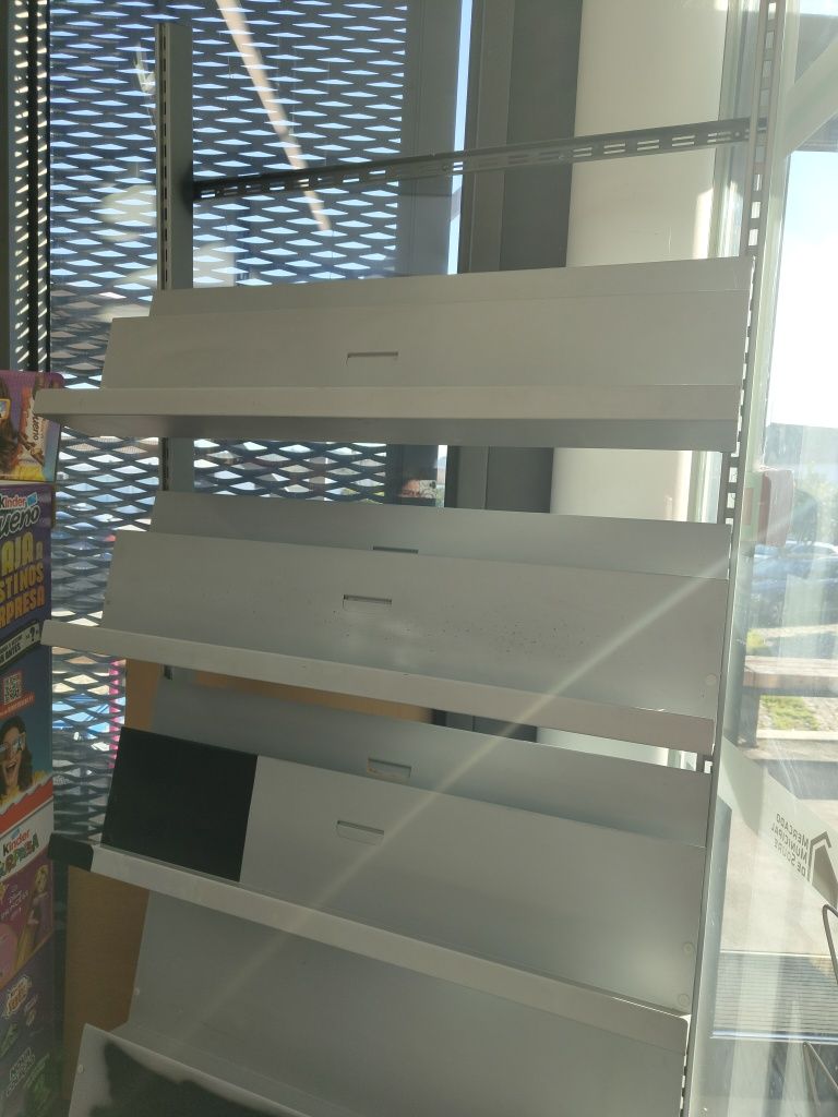 Expositor de revistas ou jornais