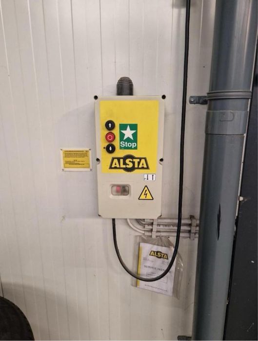 REZERWACJA Brama 4.66x4.50 segmentowa elektryczna panelowa 2 sztuki