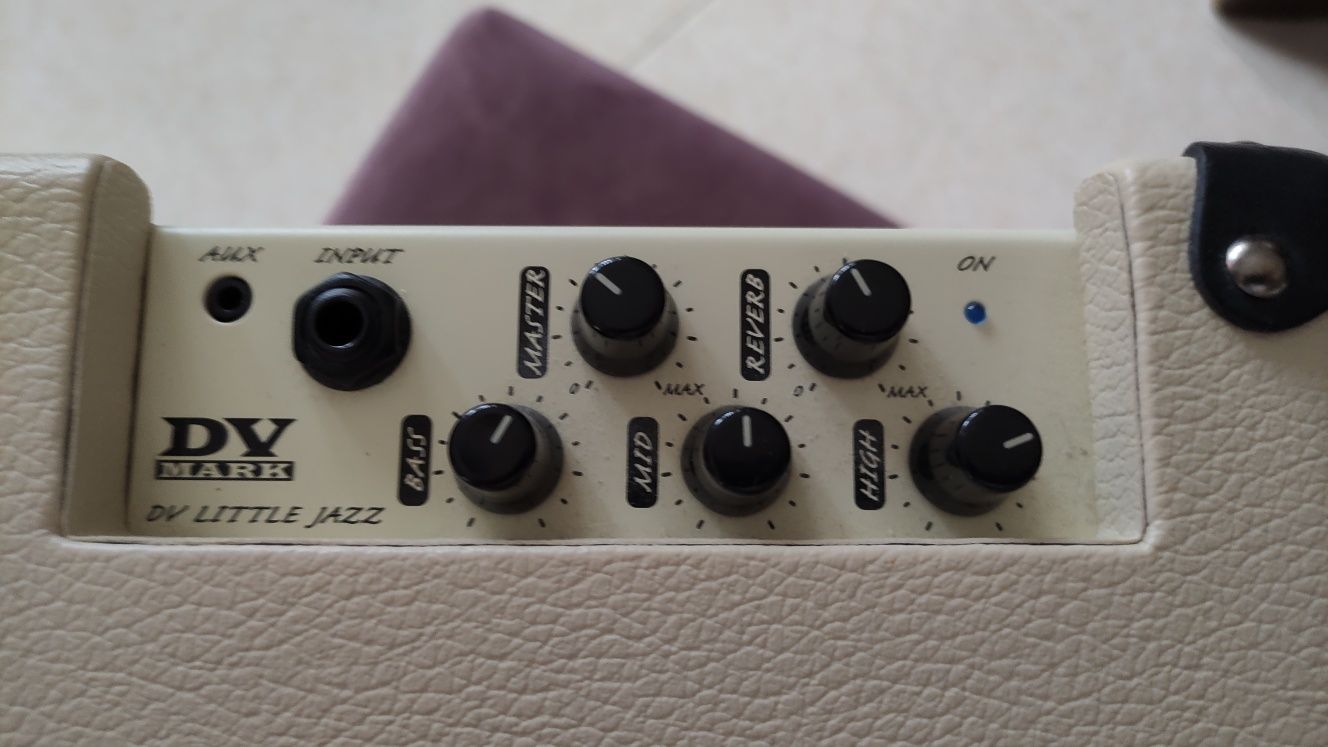 Amplificador DV Mark Little Jazz