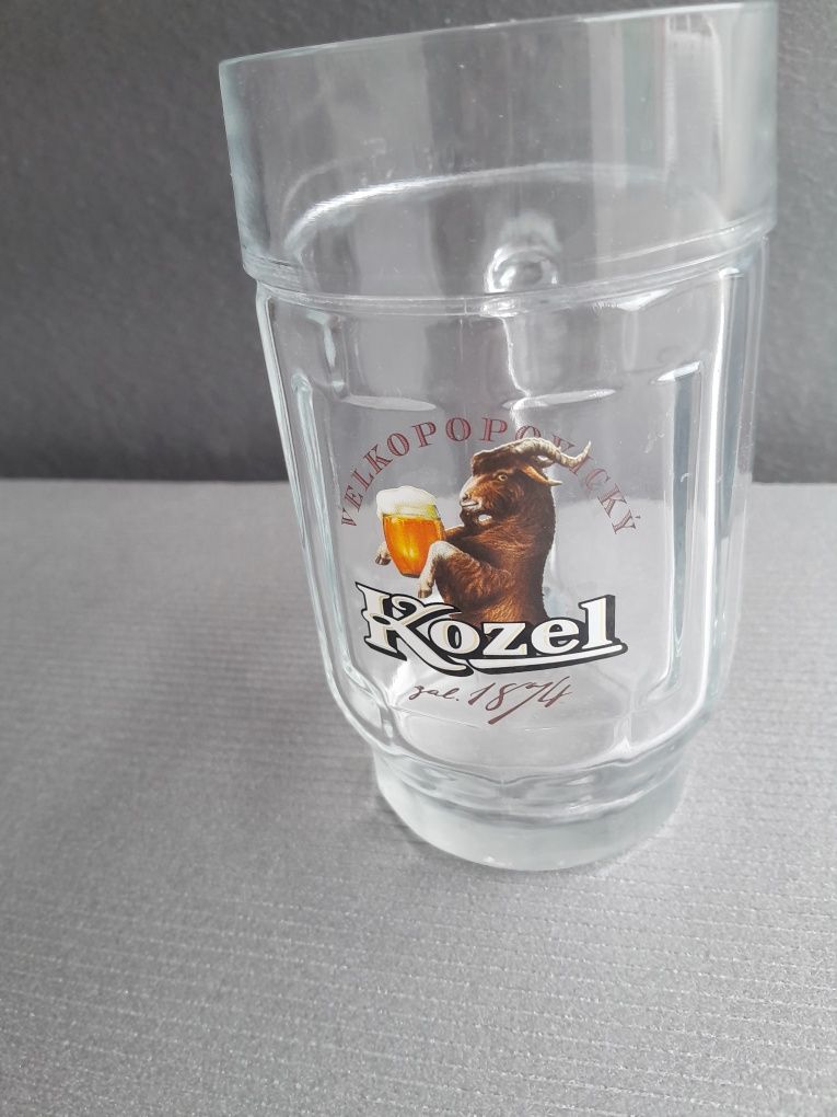Бокал скляний 0,5л з ручкою.