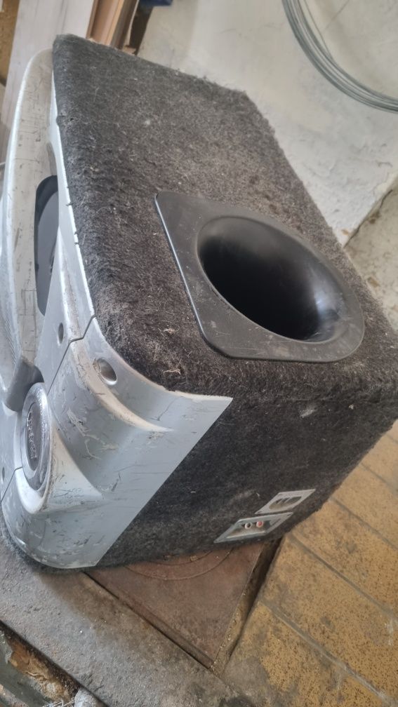 Subwoofer infiniti  tuba magnat clarion wzmacniacz