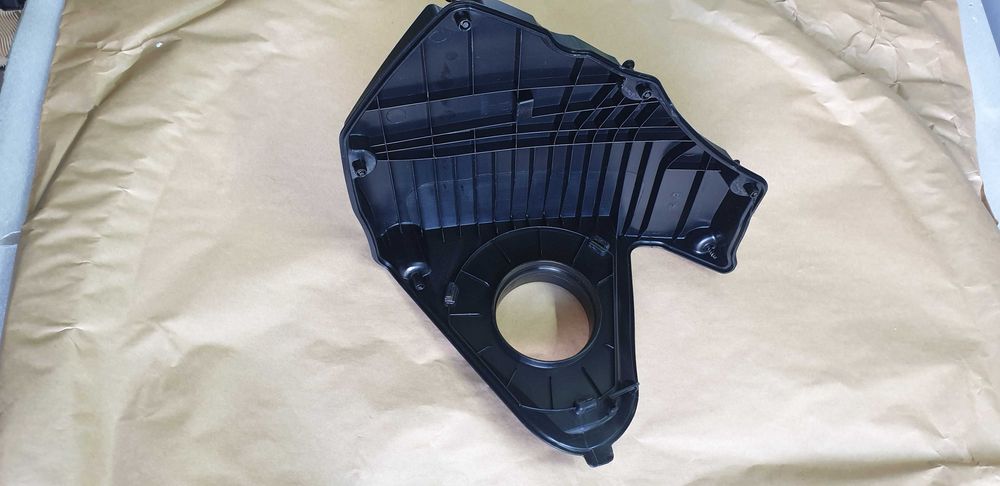 Кришка корпуса фільтра audi Q5 21-24