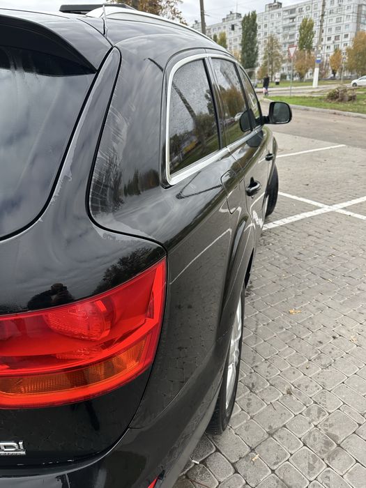 Audi Q7  нерозмитнена