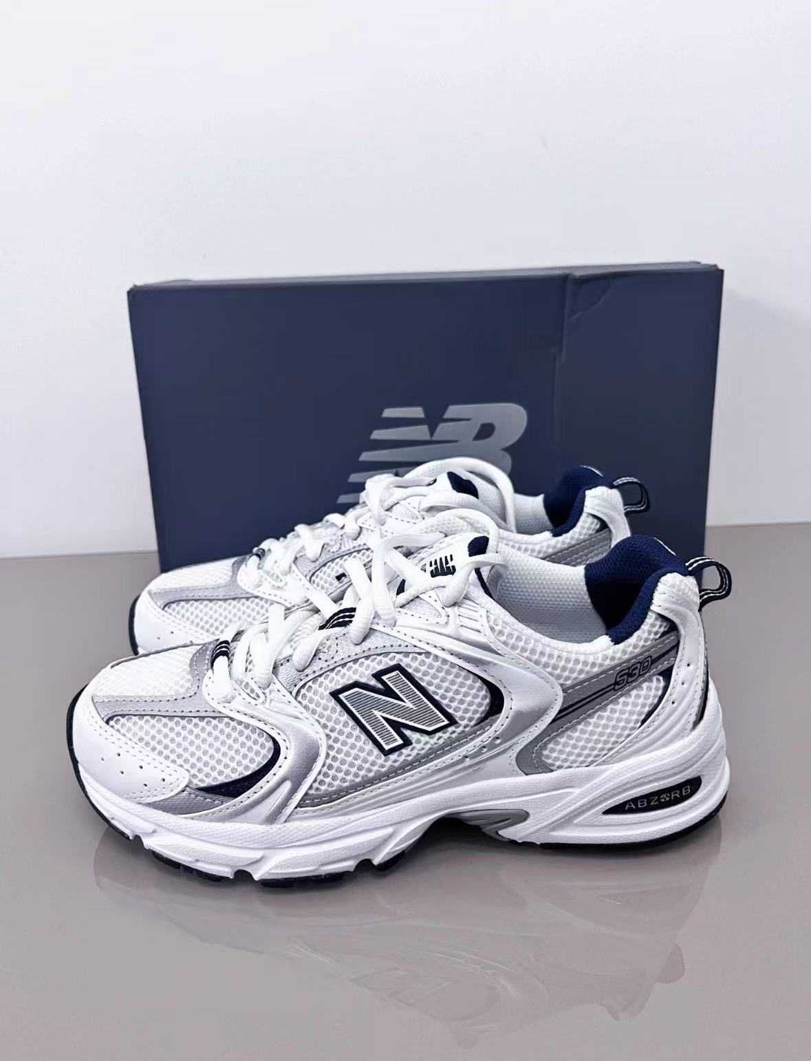 buty NewBalance530WhiteSilverNavy Espadryle R.38