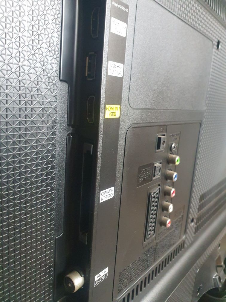 Telewizor Samsung 32cale model UE32EH4000WAW