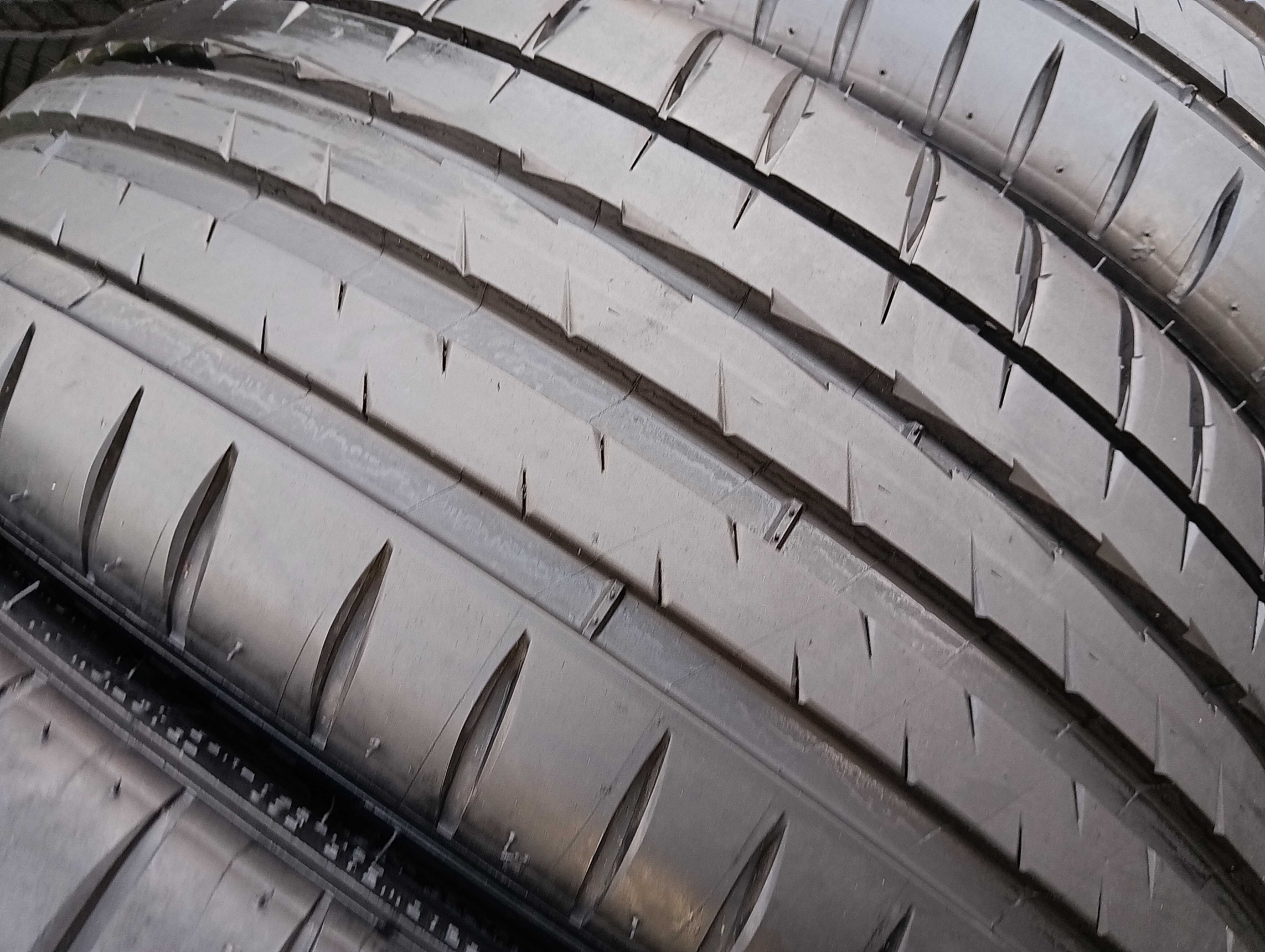 opony 215/45/18 Michelin Pilot Sport 4 4 sztuki 7.5mm 2020