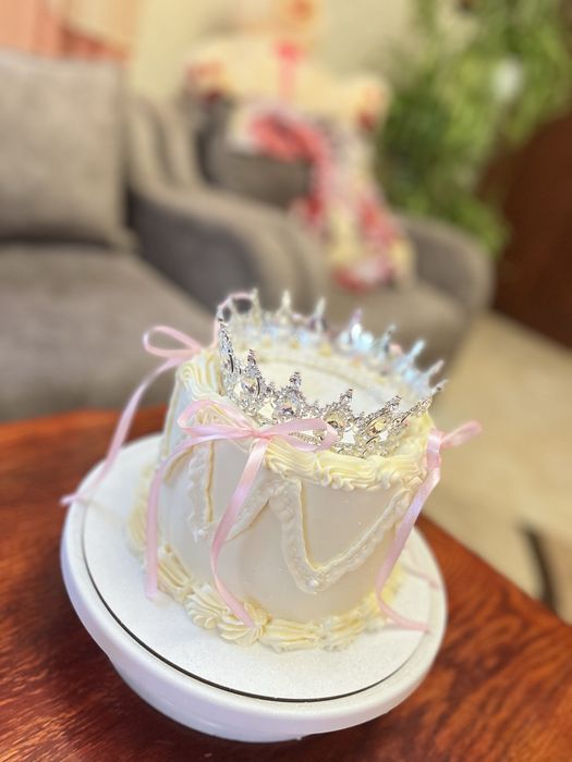 Торти та десерти на замовлення