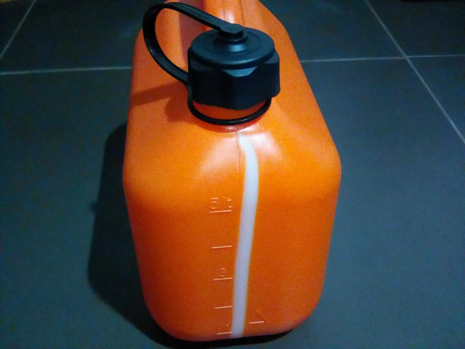 Jerrican para 5 L de combustível