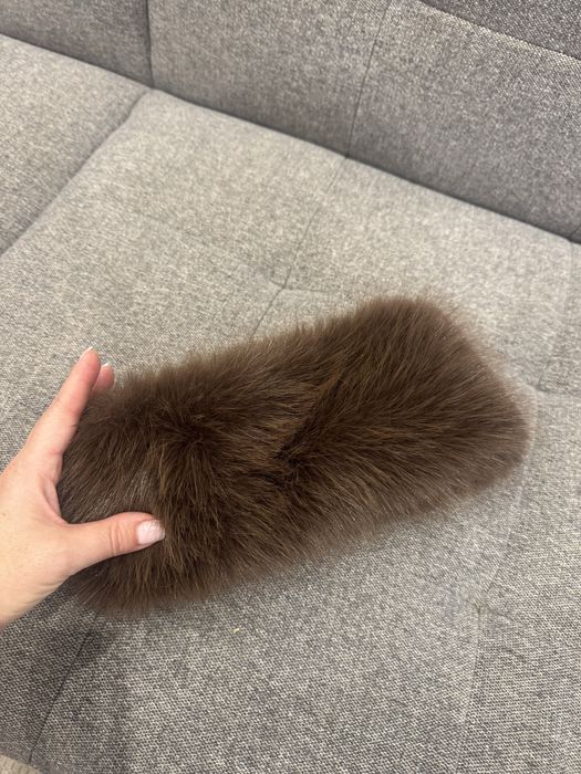 Трендова хутряна повʼязка на голову