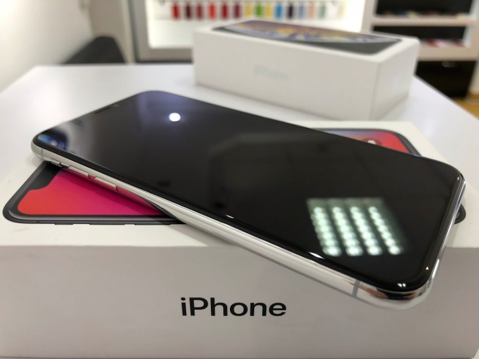 iPhone X 64GB (Silver) Neverlock. Гарантія !