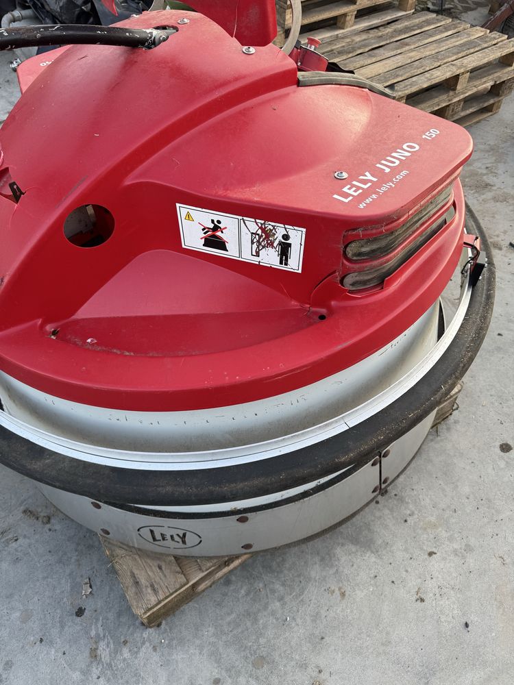 Lely juno robot tmr podgarniacz do paszy juno 150