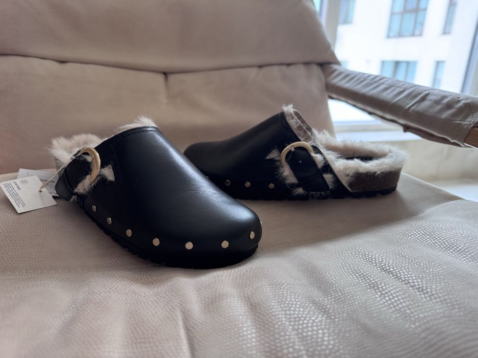 Продам нові шкіряні клоги