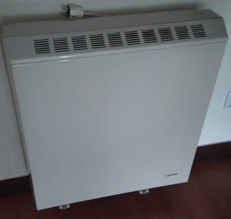 Conjunto de 4 Aquecedores Acumuladores em Muito Bom estado e barato