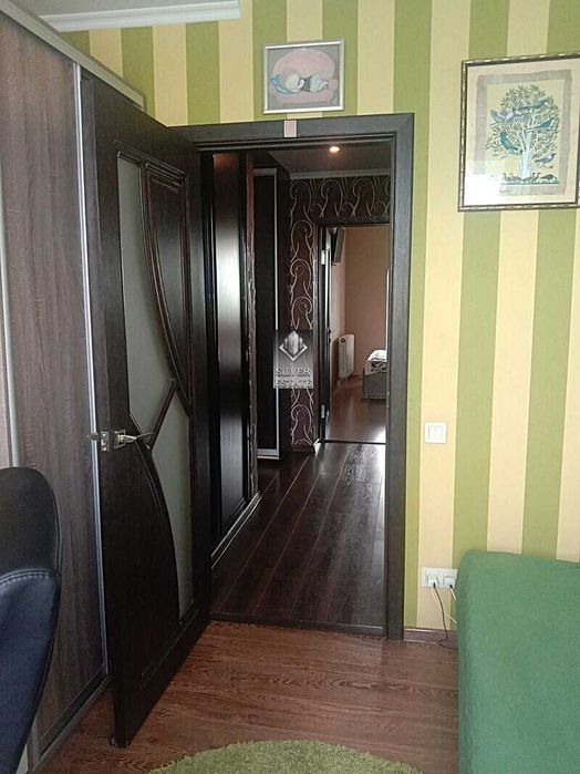 Продам 3-кімнатну квартиру в Шевченківському районі, вул. Брюлова