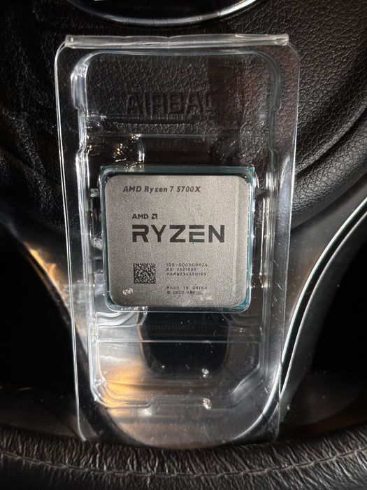 процесор AMD Ryzen 7 5700x новий