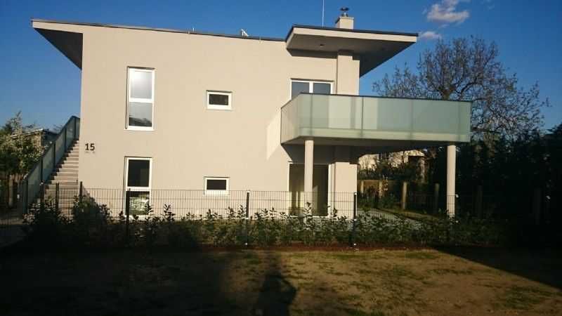 Balustrada szklana・Balustrady szklane zewnętrzne・Barierka szklana