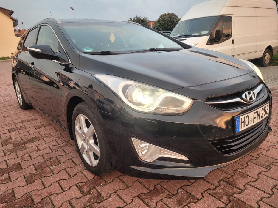 Hyundai i40 kombi  1.7 crdi 136km PREMIUM xenon skóra navi