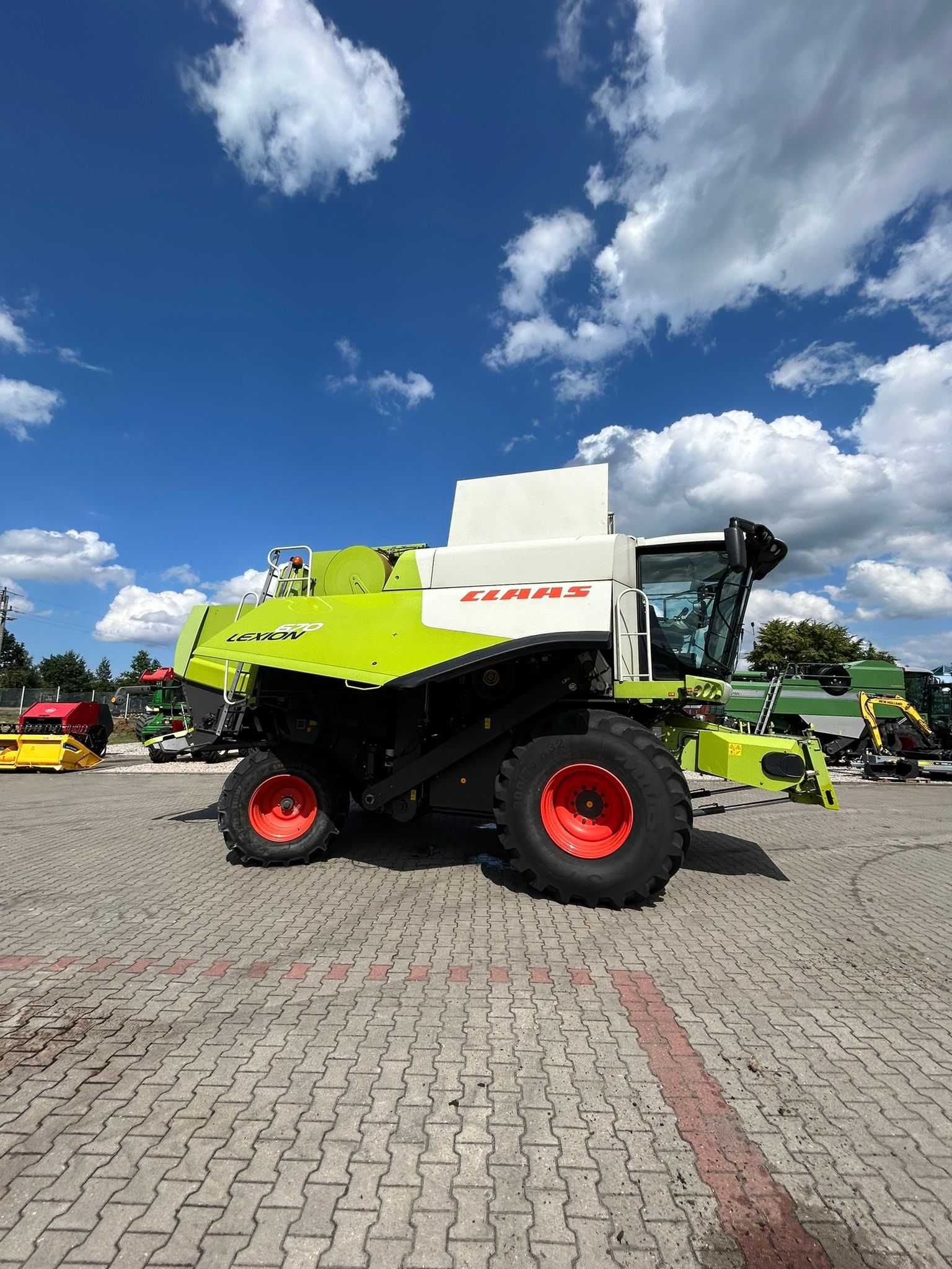KOmbajn zbożowy Claas Lexion 670
