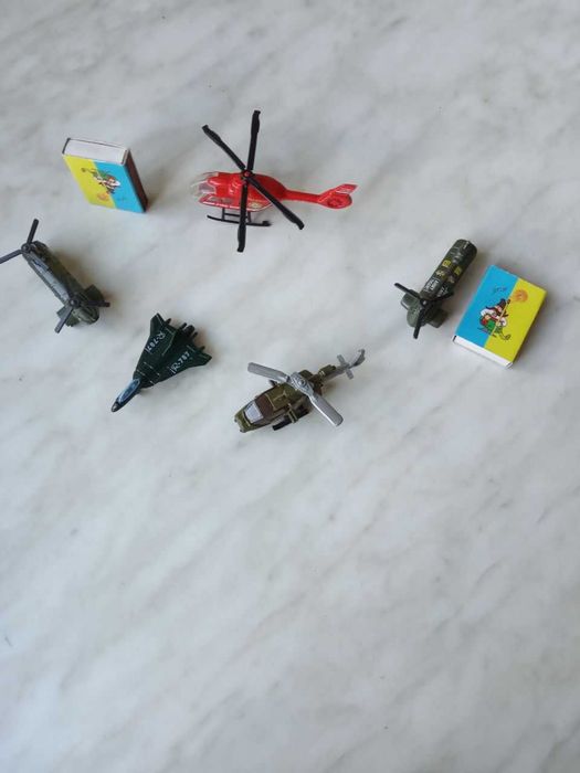 Набор  металевих машин військової техніки