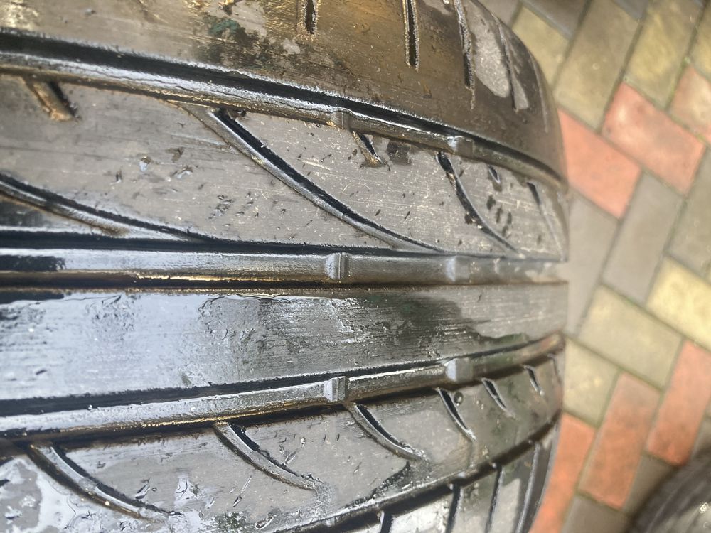 Продам шини  BRIDGESTONE POTENZA 215/50 R 17