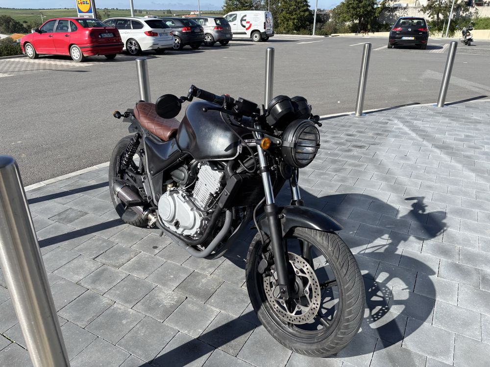 Honda CB 500 estilo Cafe Racer