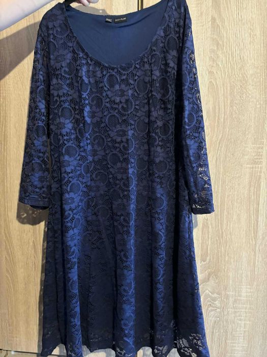 sukienka koronkowa bonprix 44/46