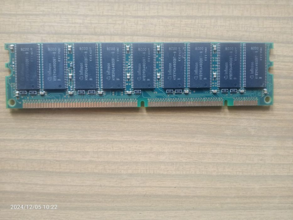Pamięć ram infineon HYS72V16220GU-8-B  128MB