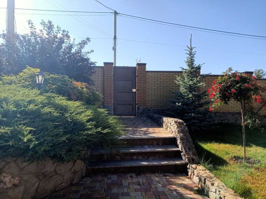 Современный новый дом с ремонтом в Бабаях, 5 км от Харькова