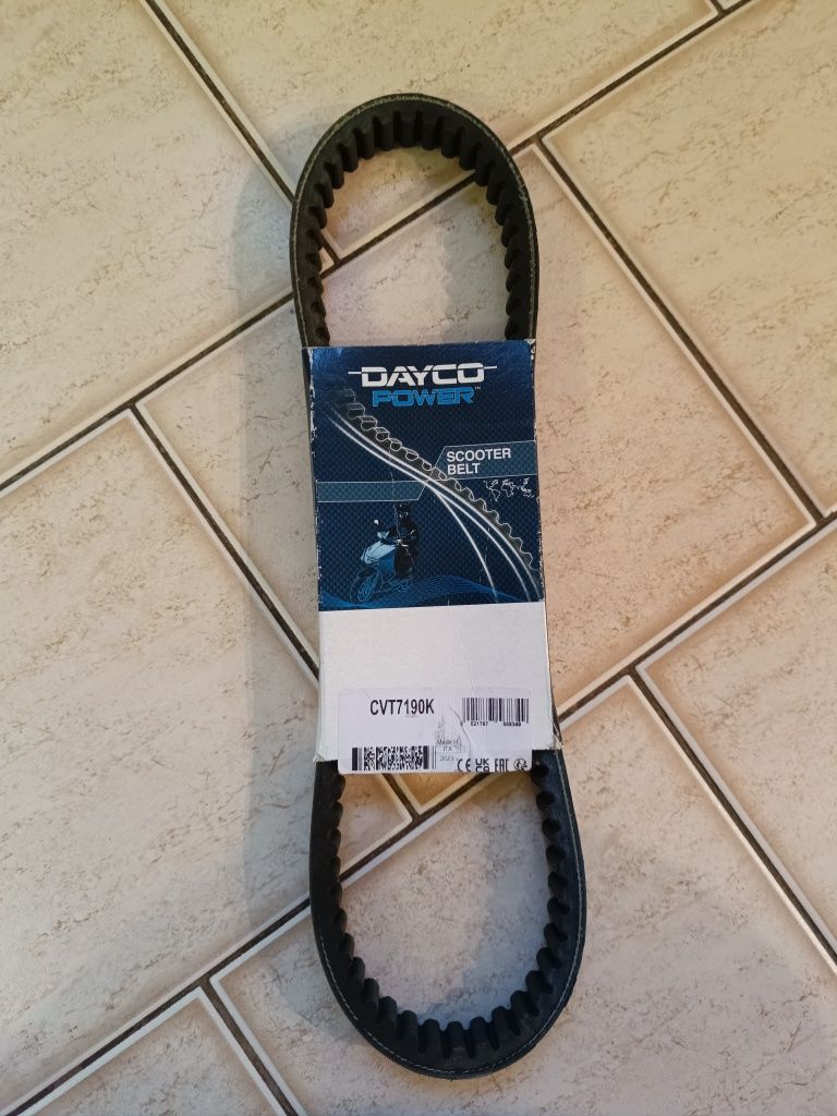 Pasek napędowy Peugeot Satelis 125cc, Dayco, nowy, rolki, korek spustu
