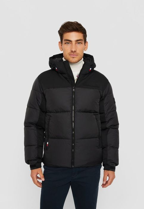 Kurtka czarna pikowana z kapturem Tommy Hilfiger S