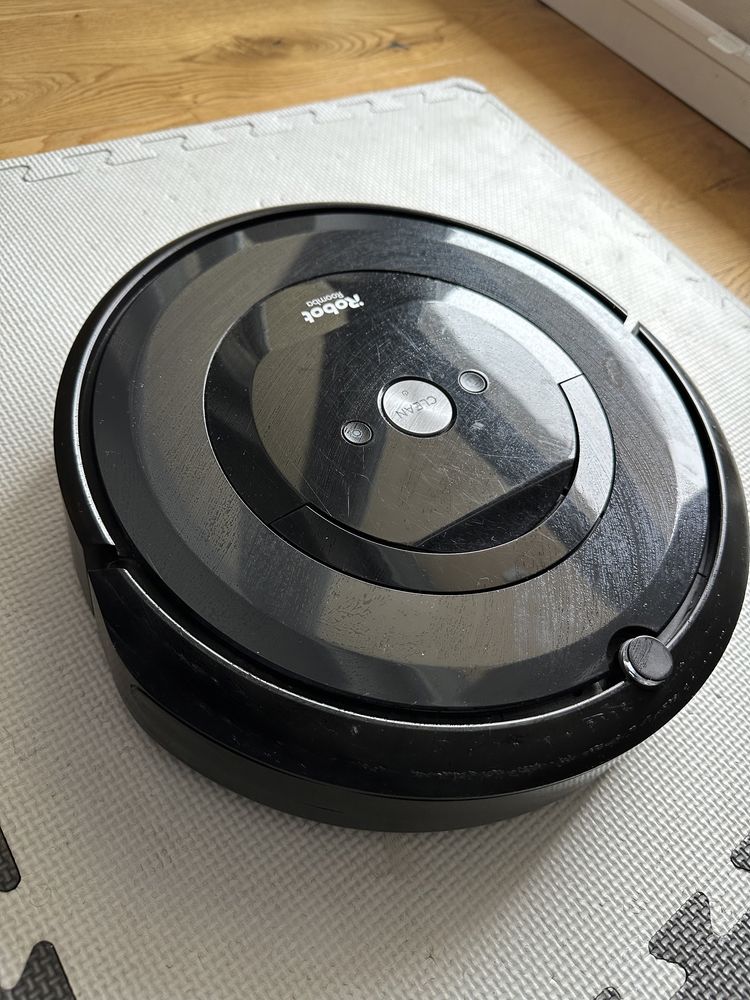 Robot szprzatający roomba e5