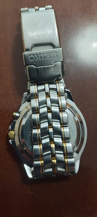 Relógio Seiko kinetik.