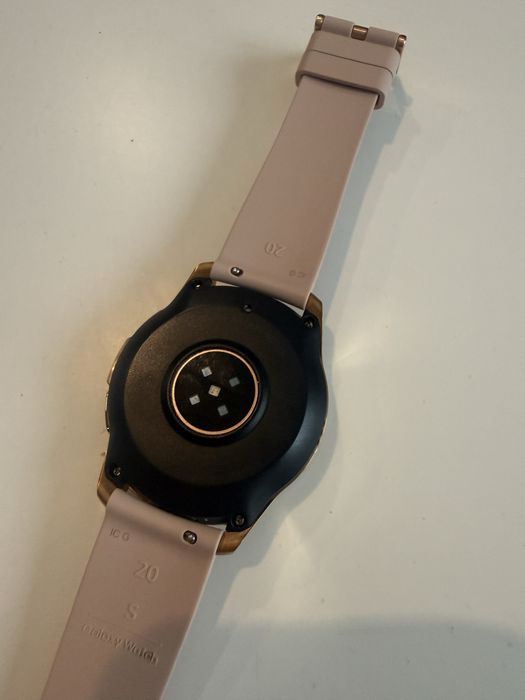 Samsung Galaxy Watch 42 mm (SM-R810)