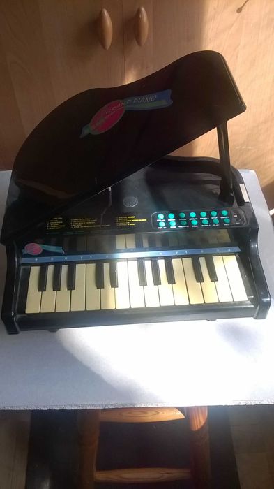 Pianino na baterie zabawka czarne