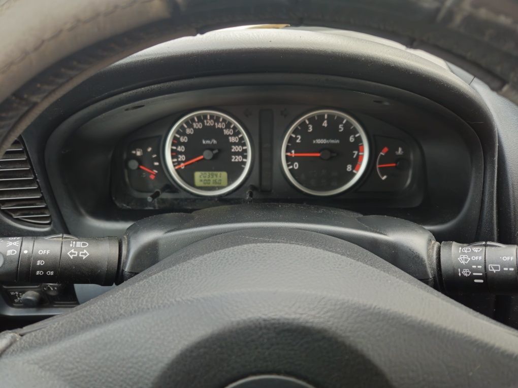 Nissan Almera 1.8b 2006r