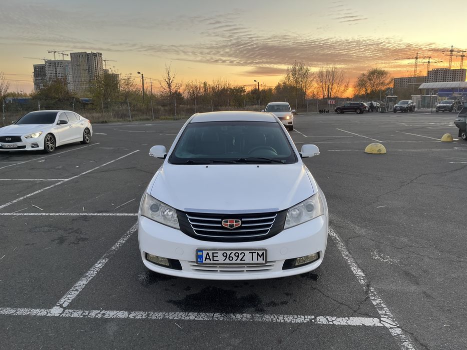 Geely Emgrand EC7 2012