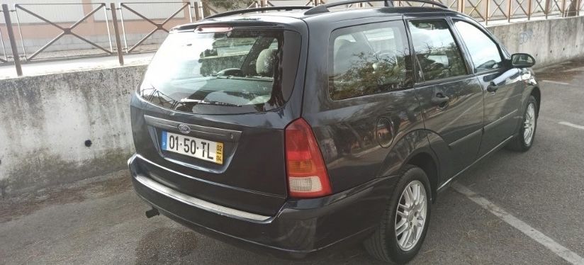 Ford Focus SW 1.4 16v 75cv Carrinha gasolina