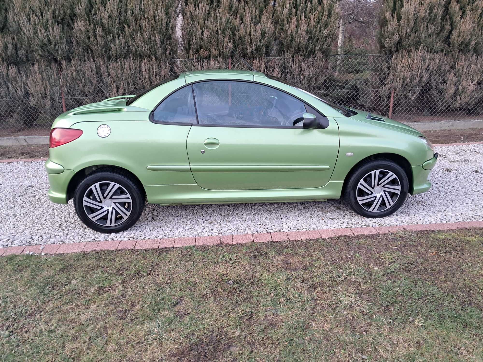 Peugeot 206 CC 2005.