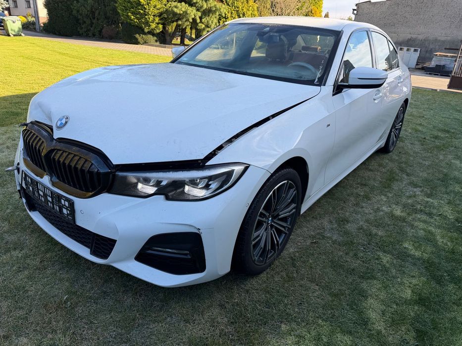BMW Seria 3 BMW 318i 2022r automat Mpakiet Salon Polska