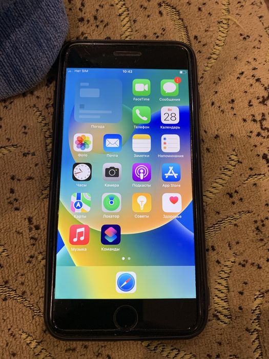 Продам iPhone 8+