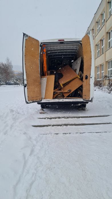 Wywóz starych mebli opróżnianie mieszkań piwnic utylizacja sprzątanie