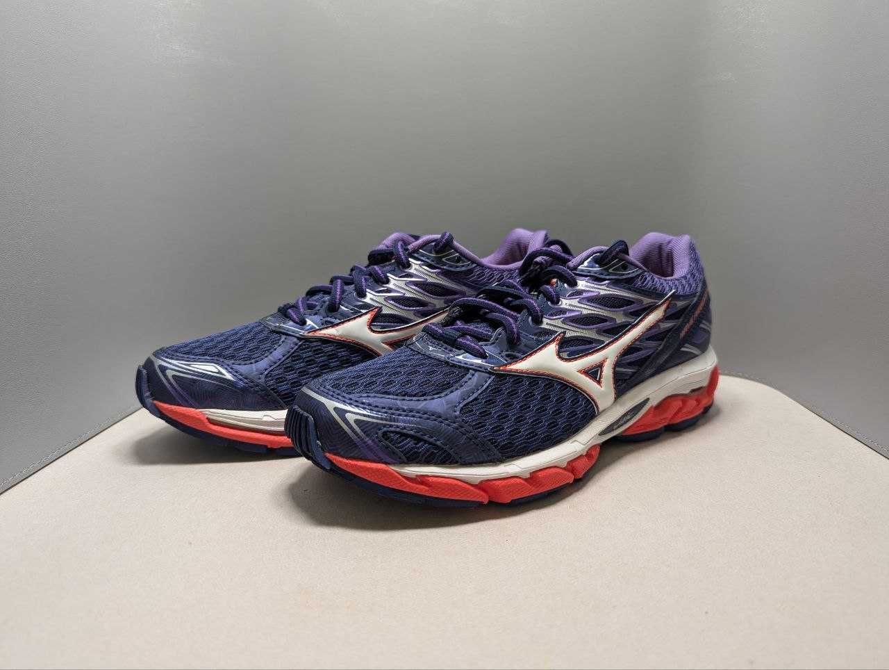 Жіночі кросівки Mizuno Wave Paradox 4 J1GD174002 розмір US 6.5 EU 36.5