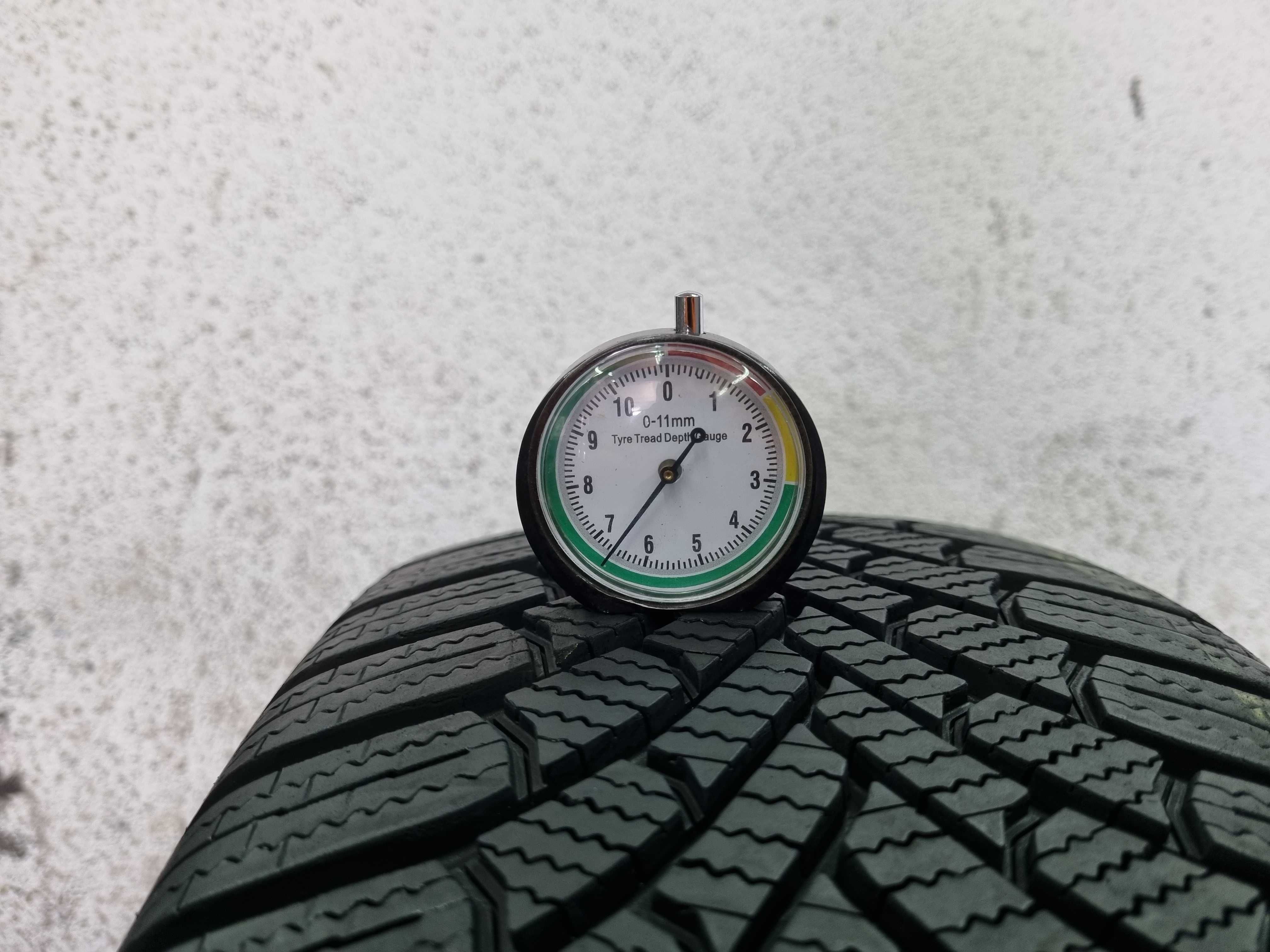 215/65/17 103V Bridgestone Blizzak 6 D.2324