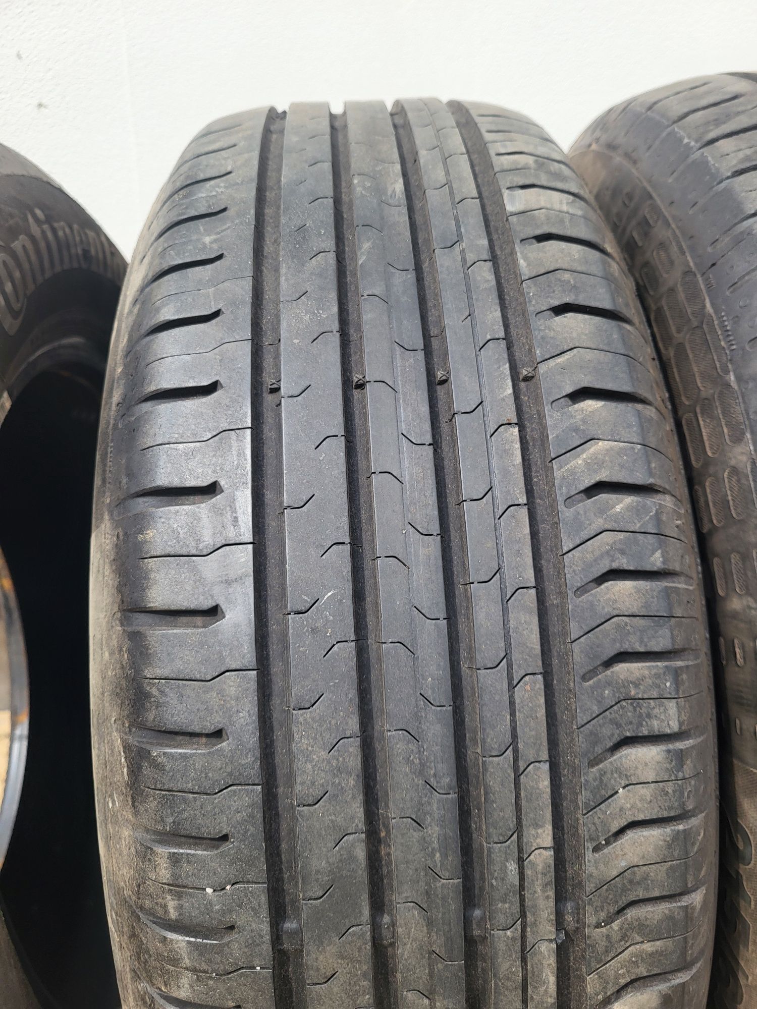 Opony Continental 215 65 r 16