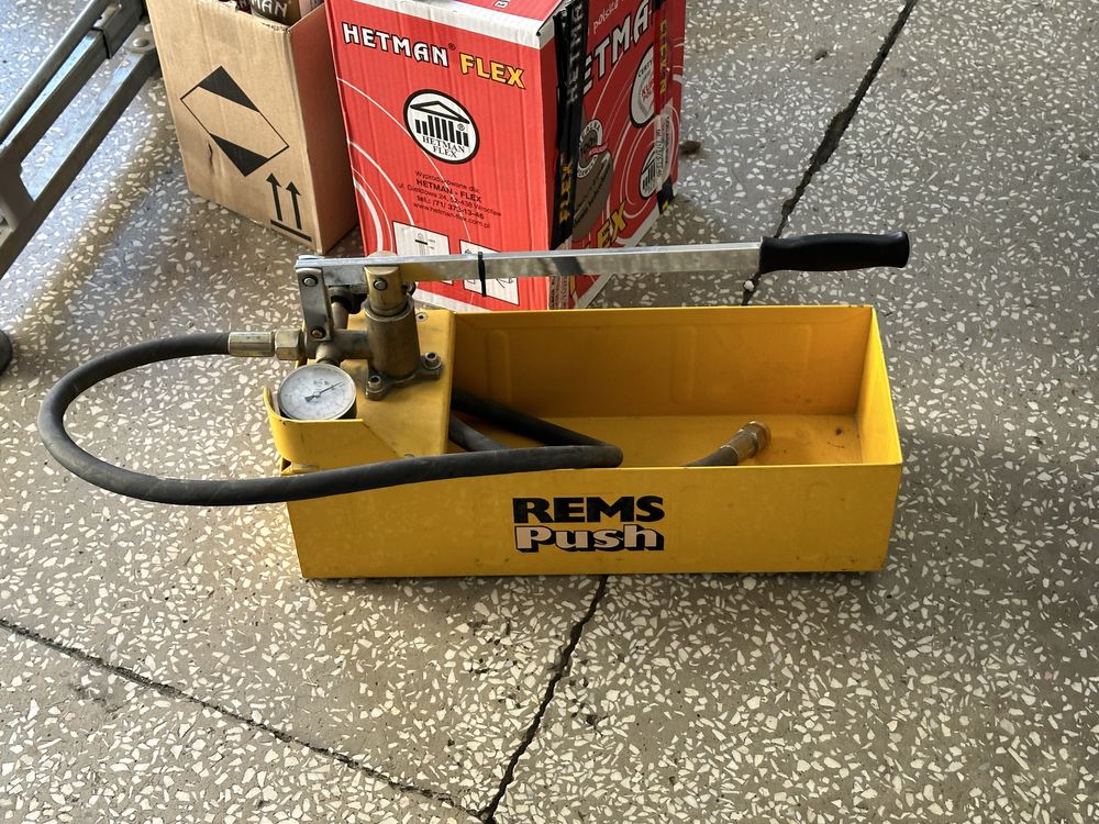Pompka rems push