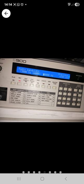 Sampler Akai s900 Gotek nowy ekran