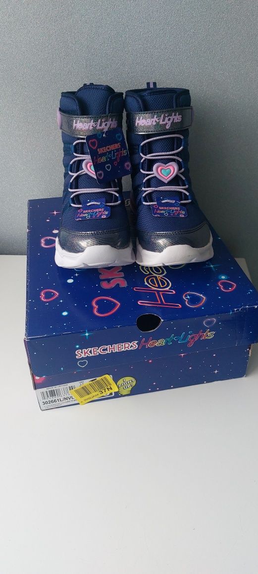 Nowe skechers rozmiar 33 led