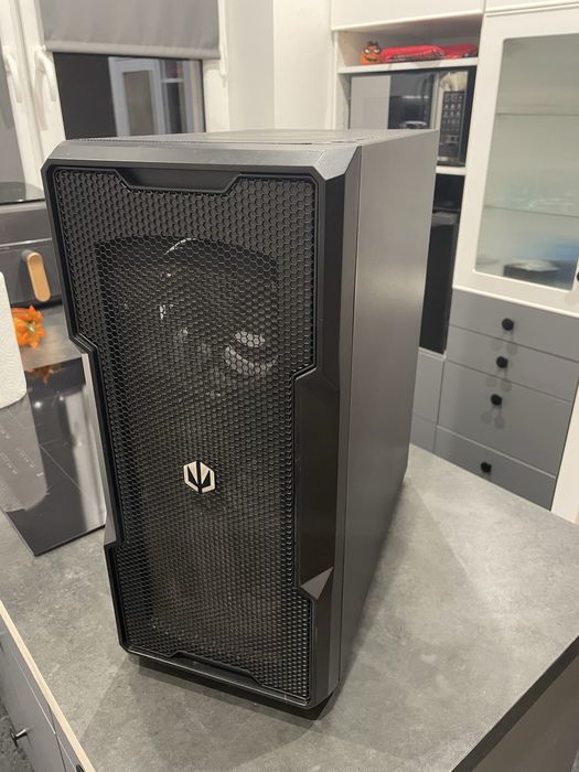 Komputer gamingowy Radeon RX 7800XT 16gb/i5-13500/32gb ram + monitor
