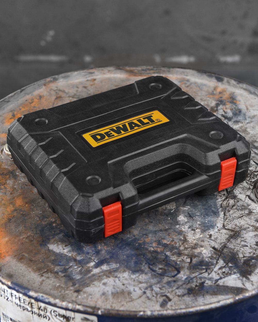 Шуруповерт 12V DeWalt DCF680Z2FA, полный комплект с набором инструмент