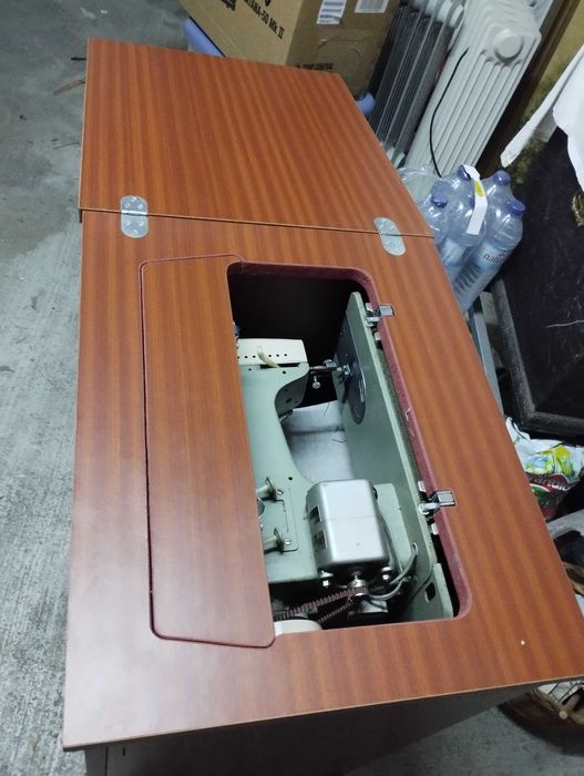 Maquina de costura OLIVA 515